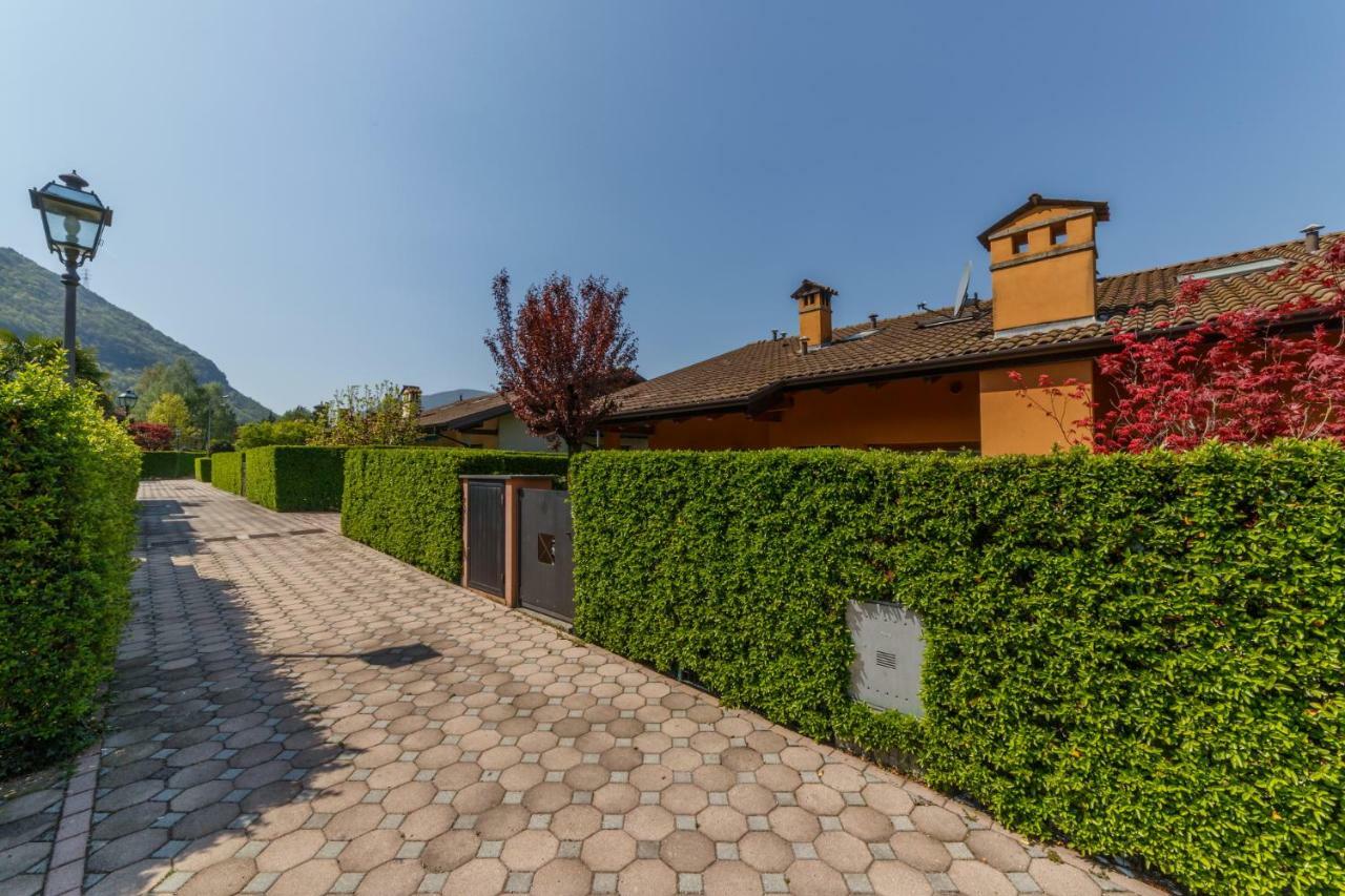 Casa Vacanza Residence Lago Di Endine Monasterolo del Castello 外观 照片